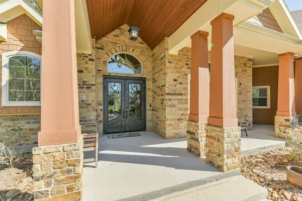 $1,060,000 | 427 Lassen Villa Court, Houston, TX 77336