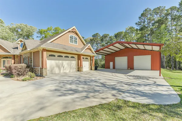 $1,060,000 | 427 Lassen Villa Court, Houston, TX 77336