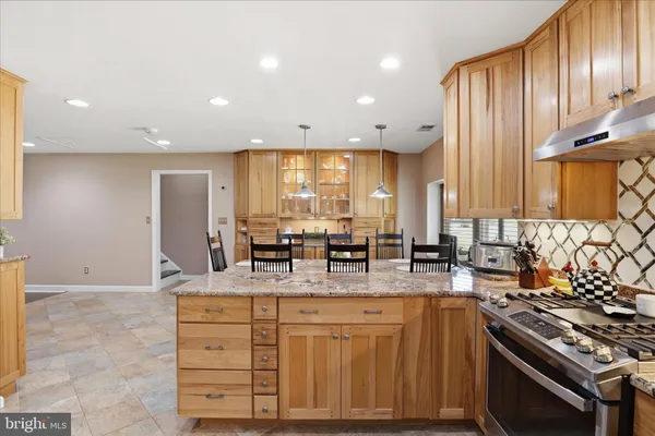 $4,599 | 5202 Garner Street, Springfield, VA 22151