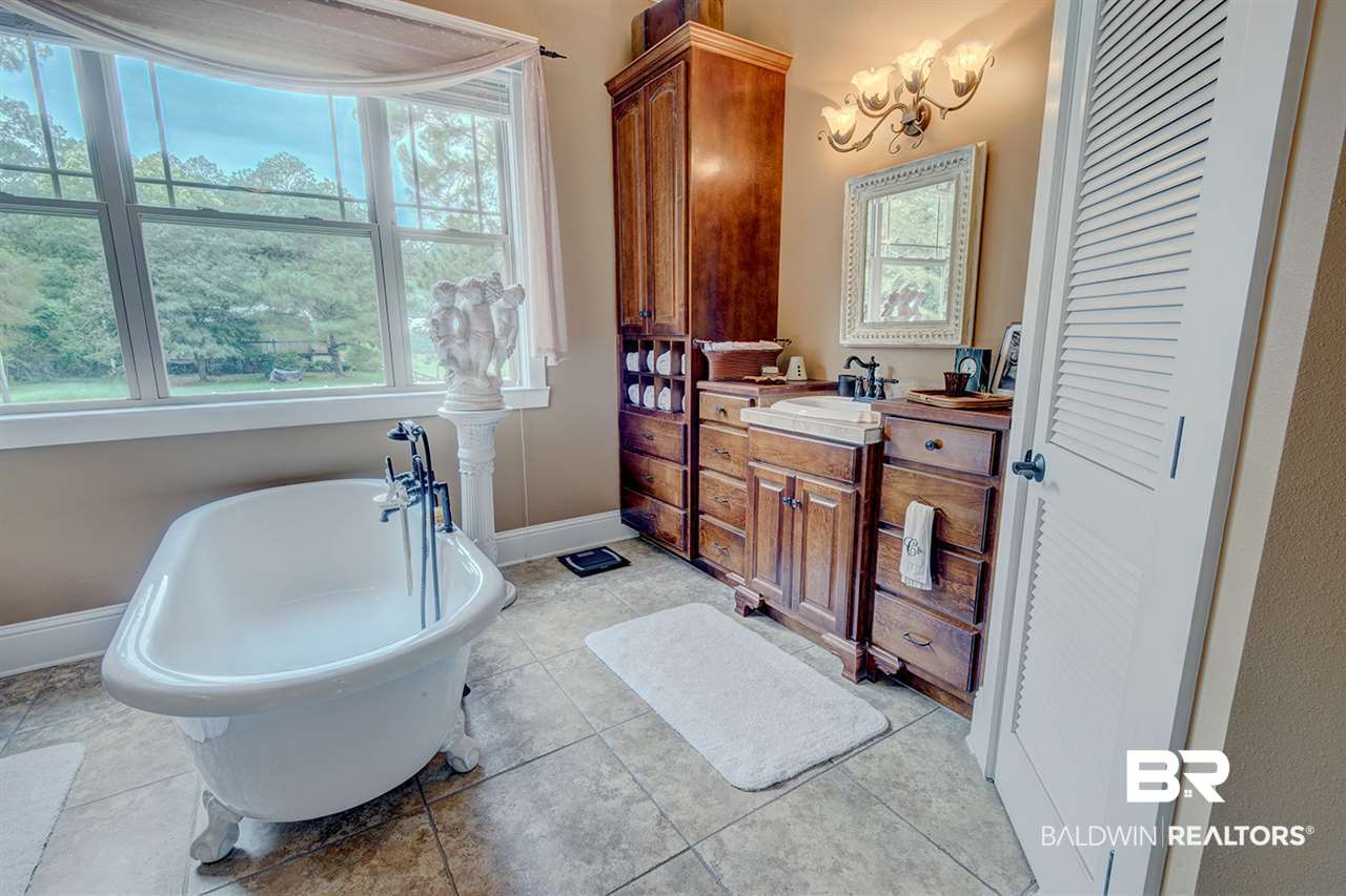 16240 Ferry Road Fairhope, AL 36532 - Photo 29 of 46 Master Bath