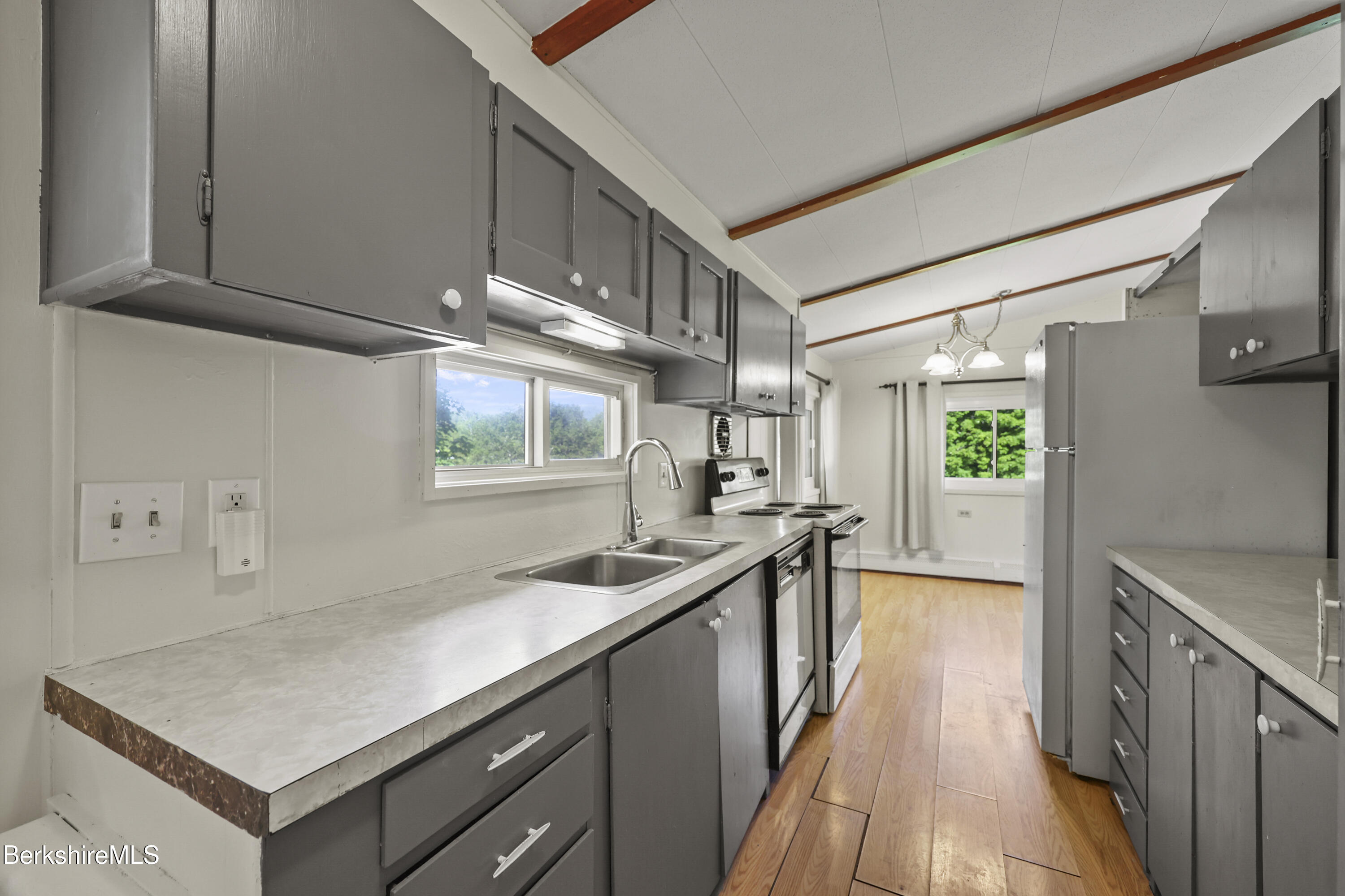 20 Overlook Terrace Adams, MA 01220 - Photo 13 of 32 Kitchen