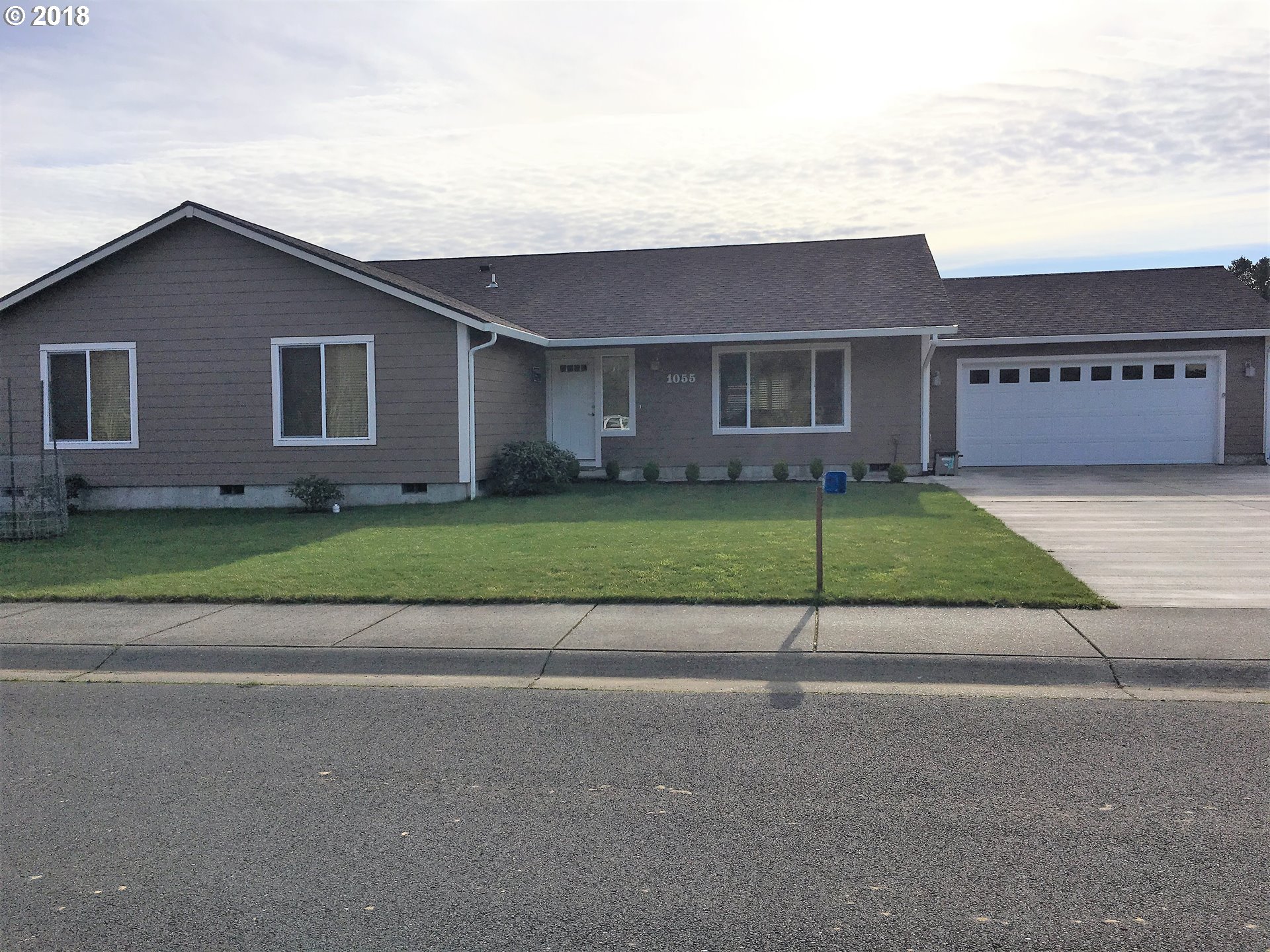 1050 Cedar Loop, Unit 105 Lakeside, OR 97449 - Photo 14 of 14 Gallery Image 14