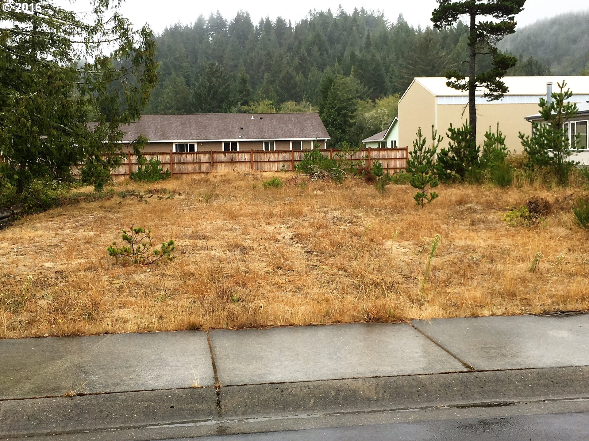 1050 Cedar Loop, Unit 105 Lakeside, OR 97449 - Photo 8 of 14 Gallery Image 8