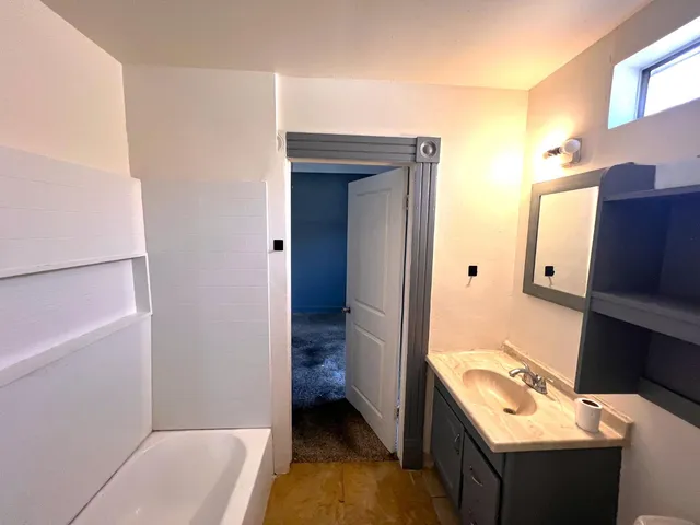 $260,000 | 3223 East Madison Avenue, Fresno, CA 93702