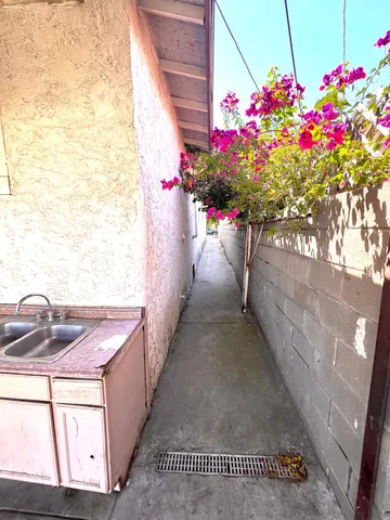 $260,000 | 3223 East Madison Avenue, Fresno, CA 93702