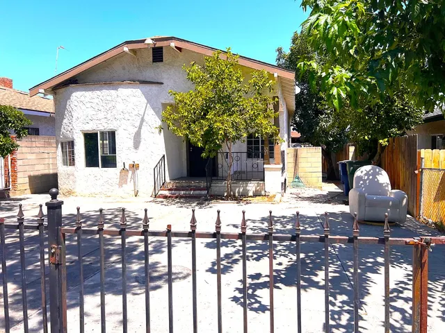$260,000 | 3223 East Madison Avenue, Fresno, CA 93702