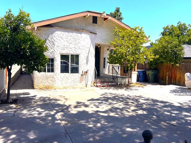 $260,000 | 3223 East Madison Avenue, Fresno, CA 93702