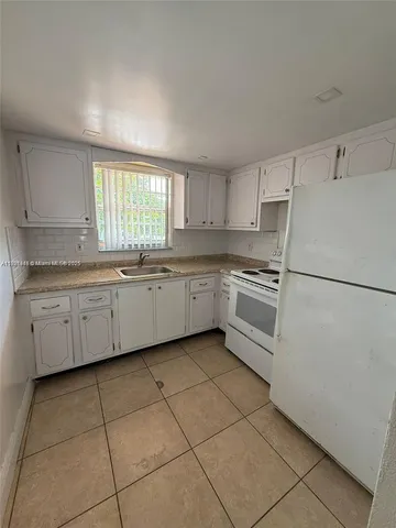 $1,350 | 18707 Northeast 2nd Avenue, Unit 918, Miami, FL 33179