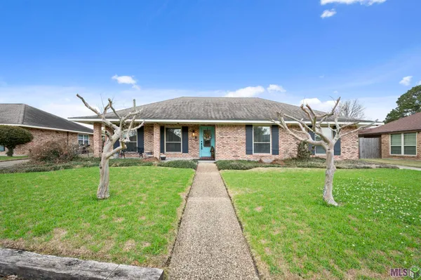 $325,000 | 4920 Woodlyn Drive, Baton Rouge, LA 70816