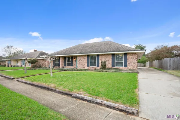 $325,000 | 4920 Woodlyn Drive, Baton Rouge, LA 70816