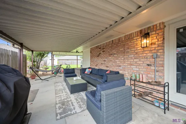 $325,000 | 4920 Woodlyn Drive, Baton Rouge, LA 70816
