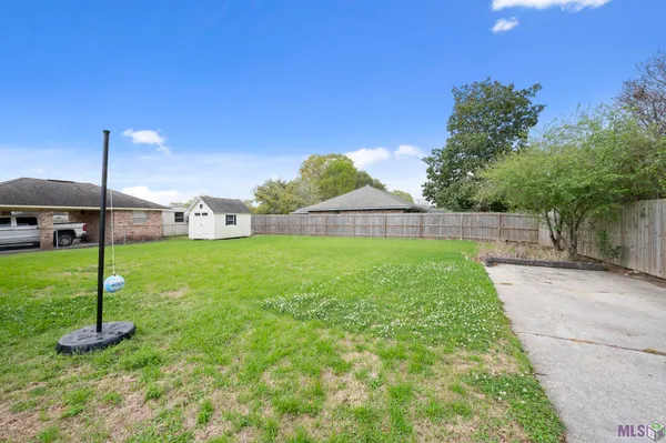 $325,000 | 4920 Woodlyn Drive, Baton Rouge, LA 70816