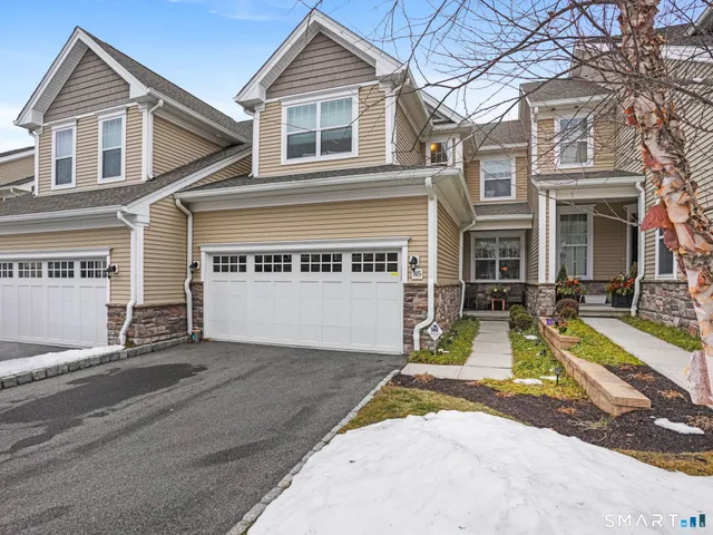 $825,000 | 85 Winding Ridge Way, Unit 85, Danbury, CT 06810
