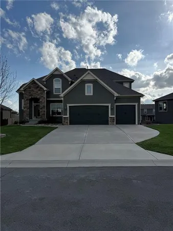 $590,000 | 1521 Southwest Cross Creek Drive, Lee's Summit, MO 64082