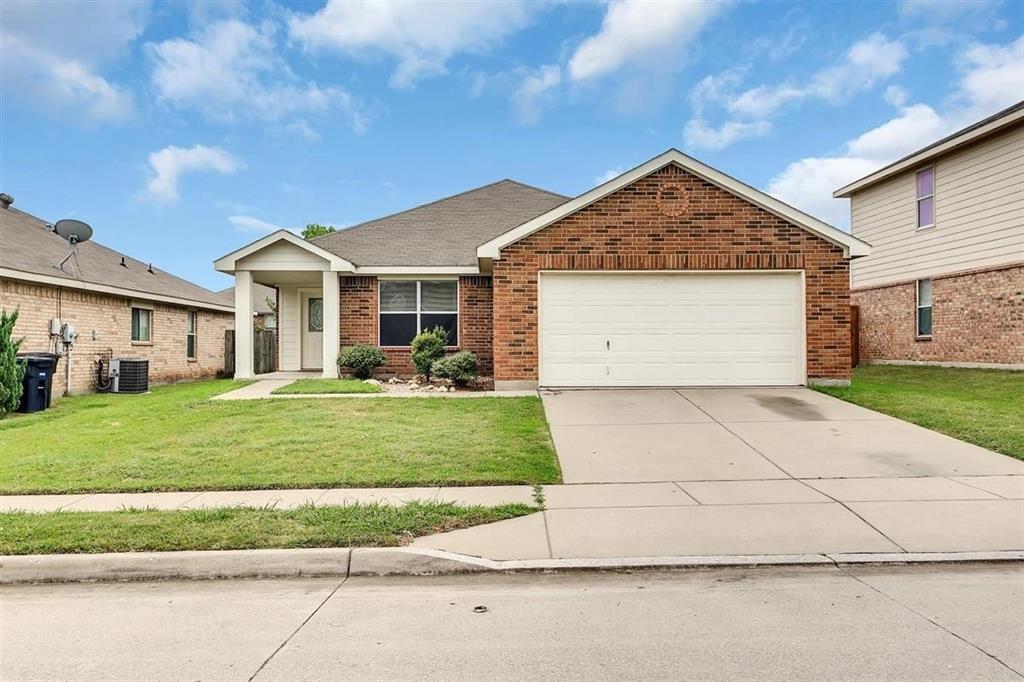 2152 Laughlin Road Fort Worth, TX 76177 - Photo 2 of 23