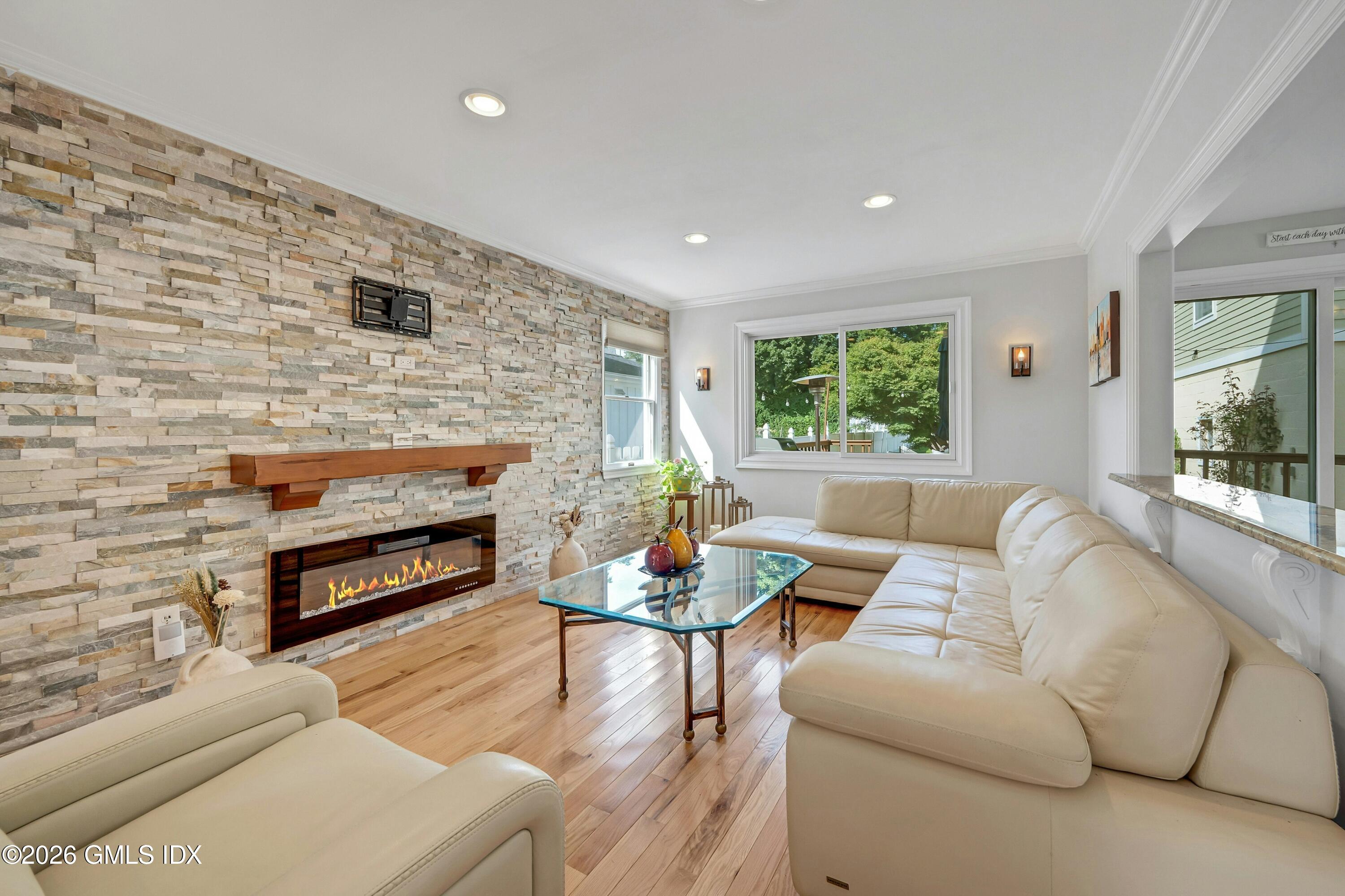 17 Thorn Hill Road Riverside, CT 06878 - Photo 4 of 23 4A