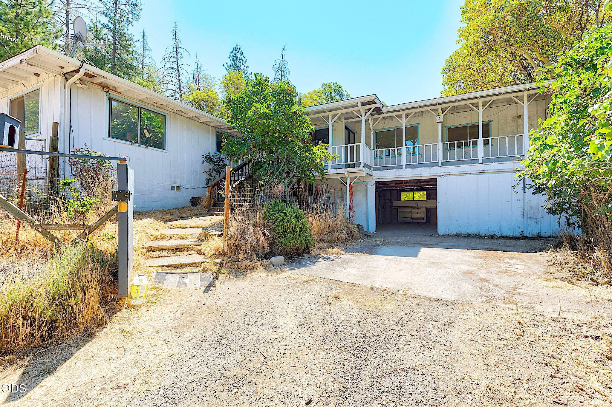 705 Murphy Gulch Road Rogue River, OR 97537 - Photo 2 of 77
