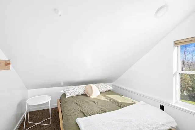 $325,000 | 4074 West Tischer Road, Duluth, MN 55803