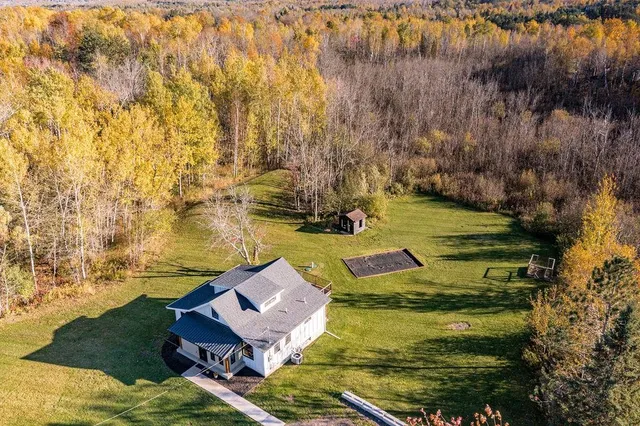 $325,000 | 4074 West Tischer Road, Duluth, MN 55803