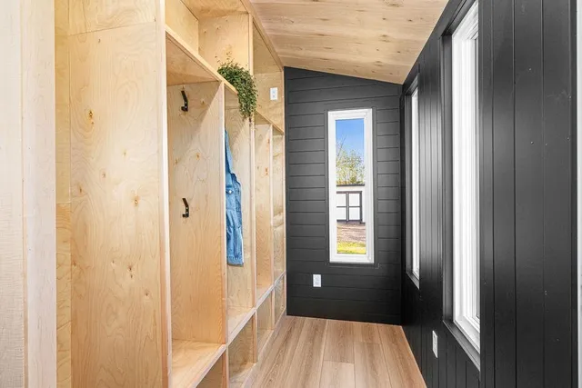 $325,000 | 4074 West Tischer Road, Duluth, MN 55803