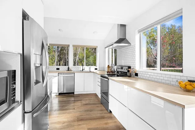 $325,000 | 4074 West Tischer Road, Duluth, MN 55803