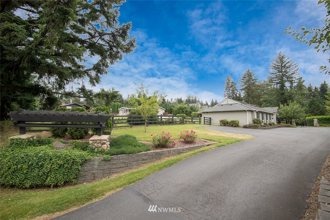 20303 196th Avenue Southeast Renton, WA 98058 - Photo 2 of 25
