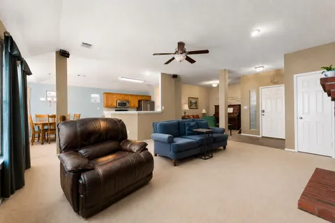 $325,000 | 810 Hilltop Drive, Leander, TX 78641
