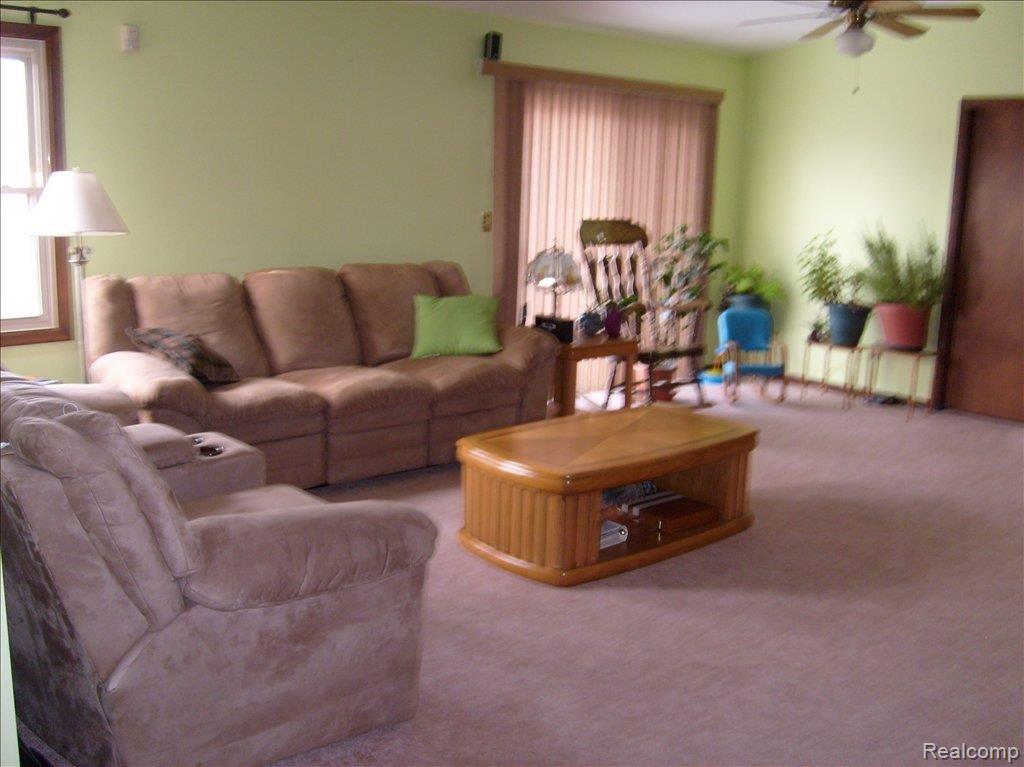 16440 28 Mile Road Ray, MI 48096 - Photo 13 of 21 Slider off great room