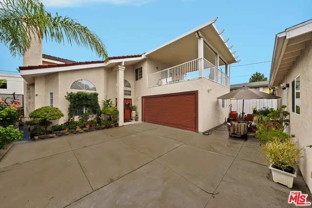 a view of a house with a patio