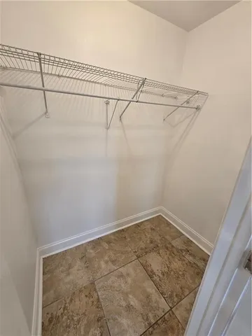 $1,650 | Undisclosed Address, Chalmette, LA 70043