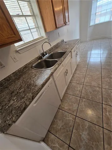 $1,650 | Undisclosed Address, Chalmette, LA 70043