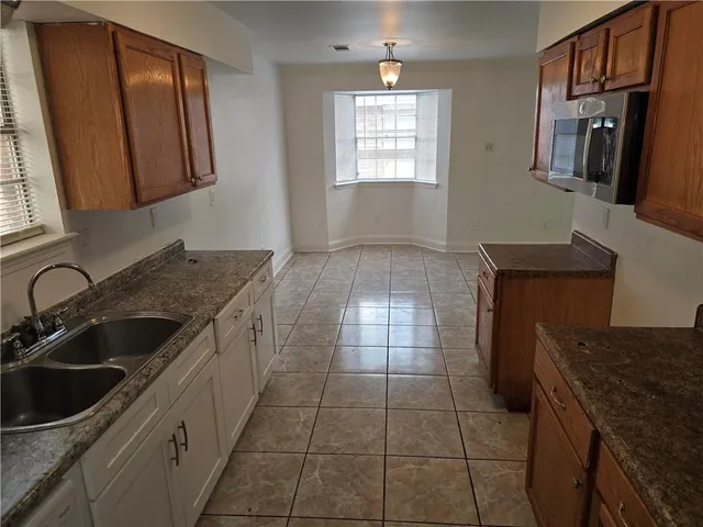 $1,650 | Undisclosed Address, Chalmette, LA 70043