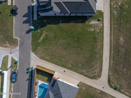 $129,999 | 113 Hedgemoore Court, Youngsville, LA 70592