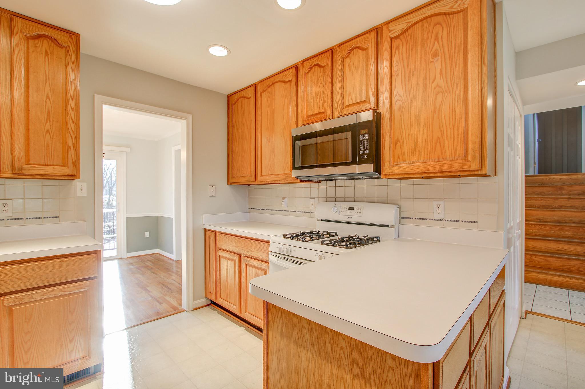 19429 Rena Court Brookeville, MD 20833 - Photo 7 of 36 Kitchen