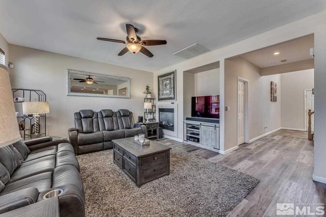 8975 Wynne Street Reno, NV 89506 - Photo 7 of 36 Photo 7