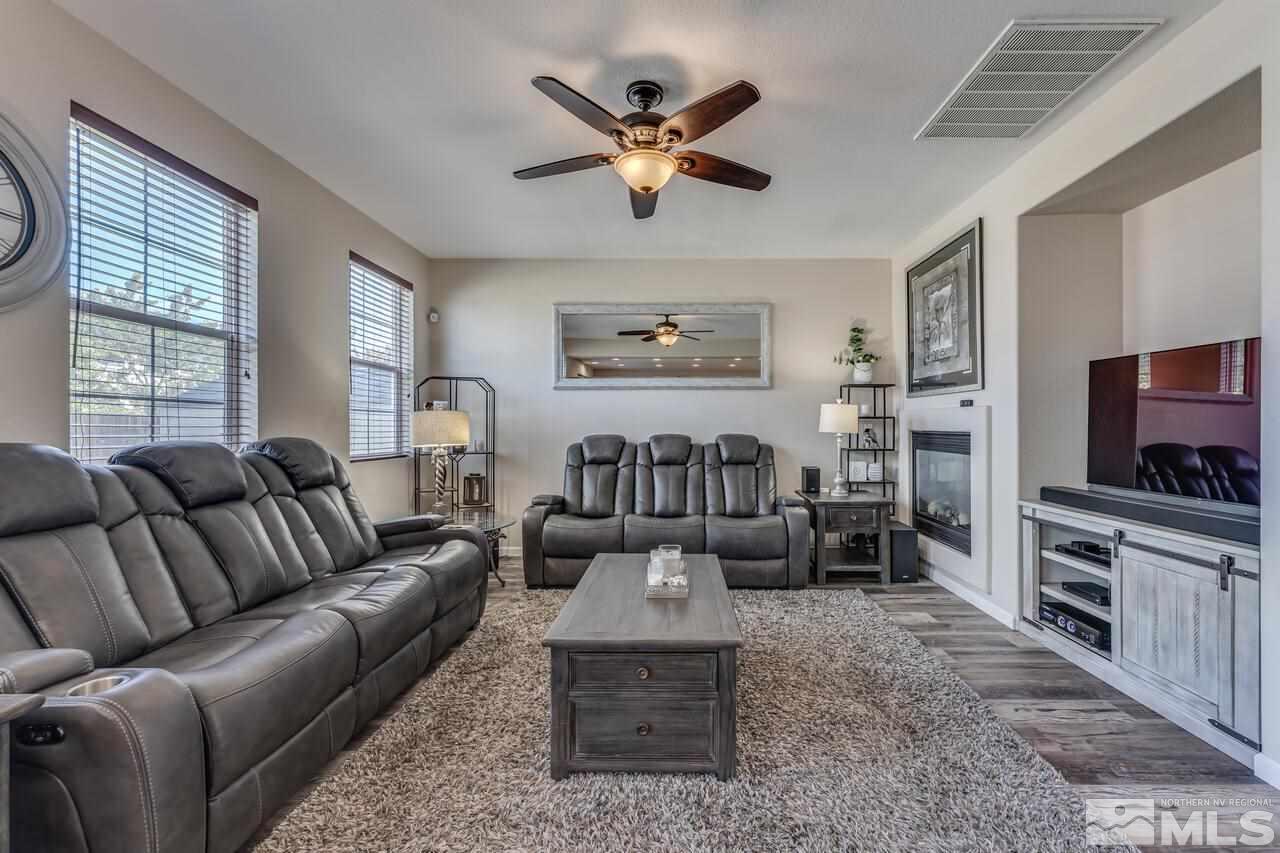 8975 Wynne Street Reno, NV 89506 - Photo 8 of 36 Photo 8