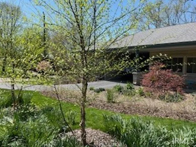 $474,000 | 2401 North Dunn Street, Bloomington, IN 47408