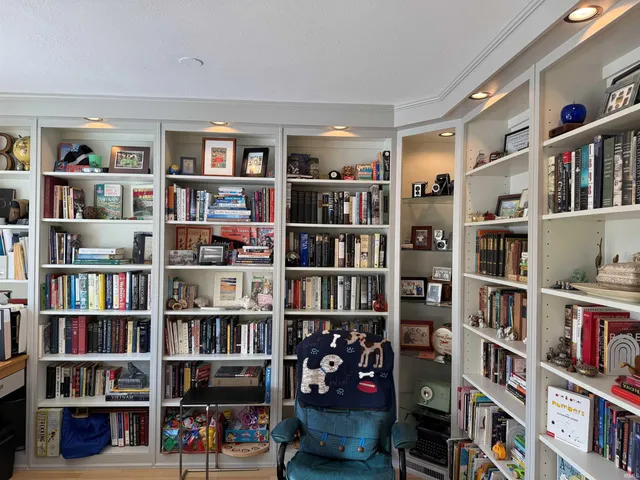 $474,000 | 2401 North Dunn Street, Bloomington, IN 47408