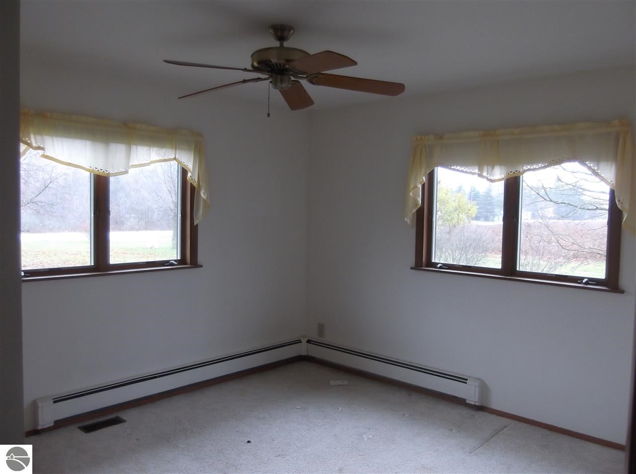 6305 Curtis Road Hale, MI 48739 - Photo 8 of 18 1791980-7.JPG
