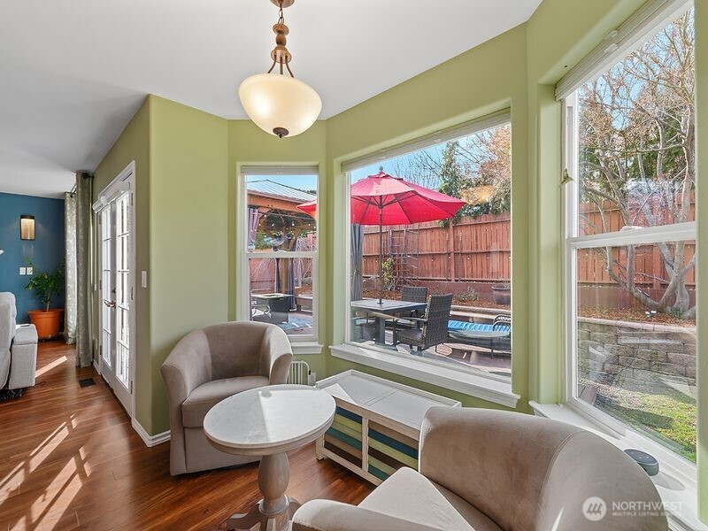 1504 Fuller Street Wenatchee, WA 98801 - Photo 11 of 38 a living room with furniture and a large window
