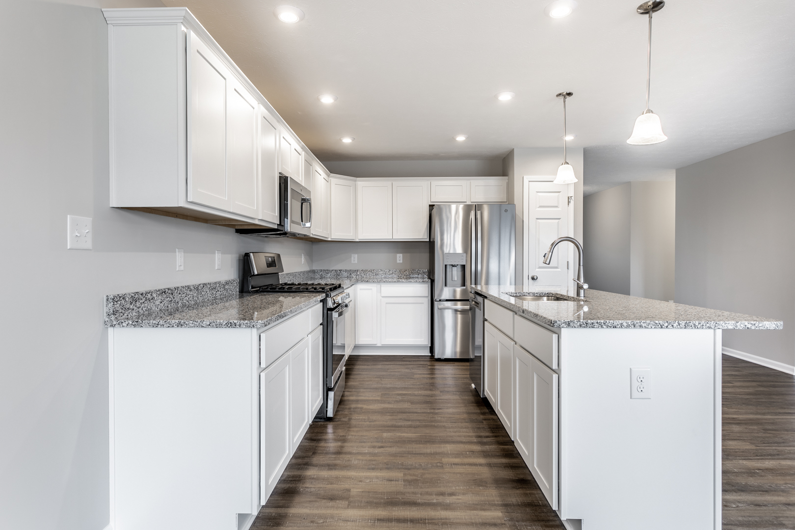 7211 Lillian Place Cumberland, IN 46229 - Photo 18 of 34