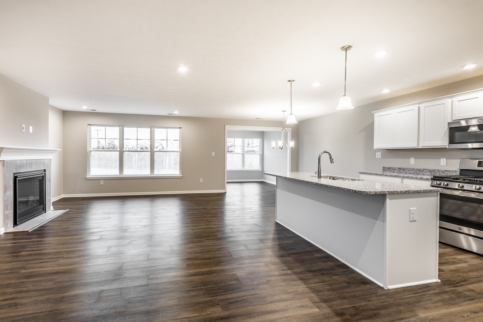 7211 Lillian Place Cumberland, IN 46229 - Photo 7 of 34