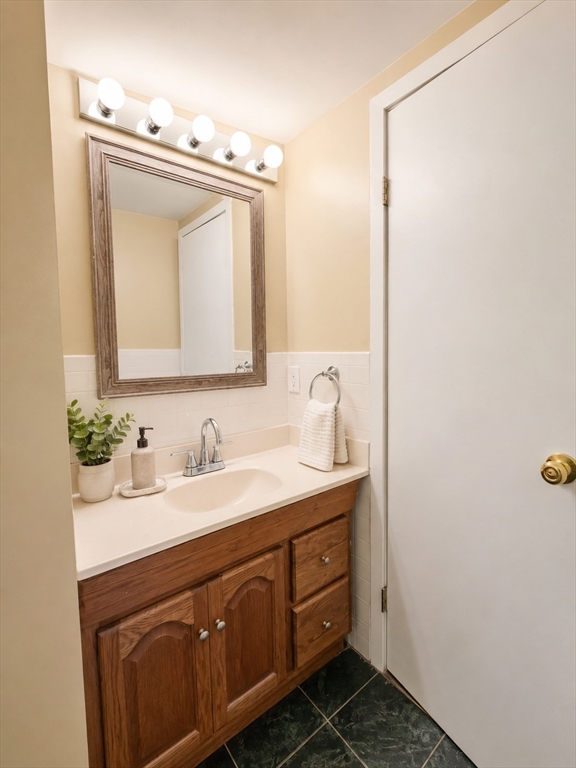 33 Wareham Street, Unit 11 Carver, MA 02330 - Photo 9 of 15