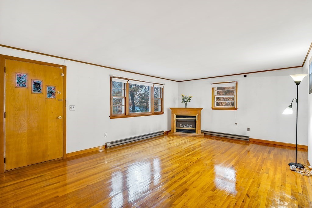 24 Old North Road Hudson, MA 01749 - Photo 6 of 36 Gallery Image 6