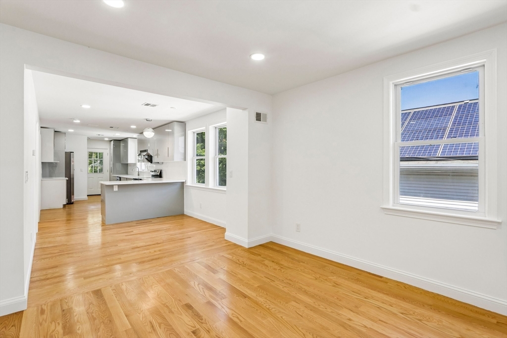 31 Coleman Road, Unit 1 Arlington, MA 02476 - Photo 5 of 38