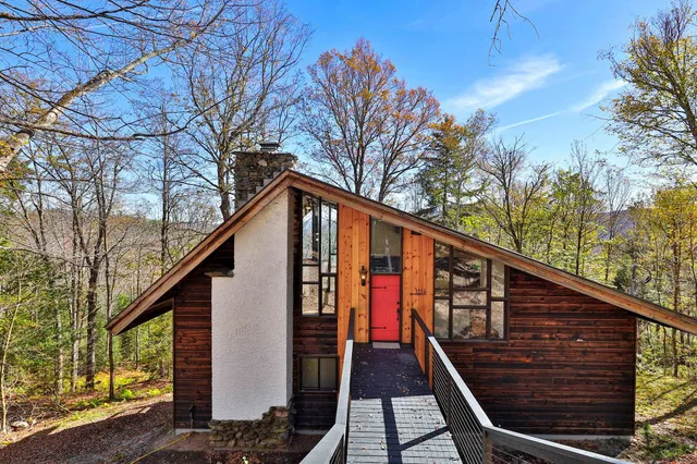$629,000 | 1114 Hawk Mountain Road, Pittsfield, VT 05762