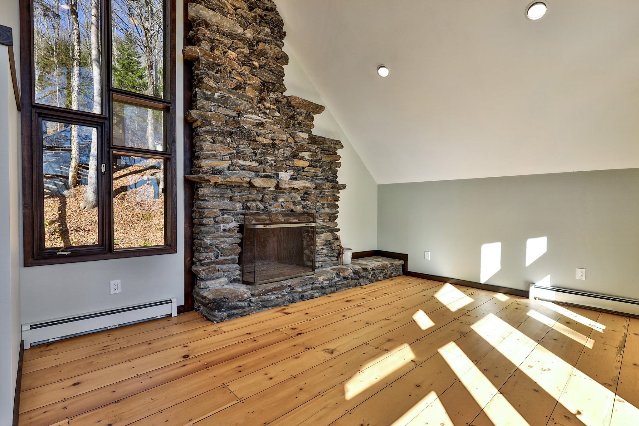 1114 Hawk Mountain Road Pittsfield, VT 05762 - Photo 3 of 40