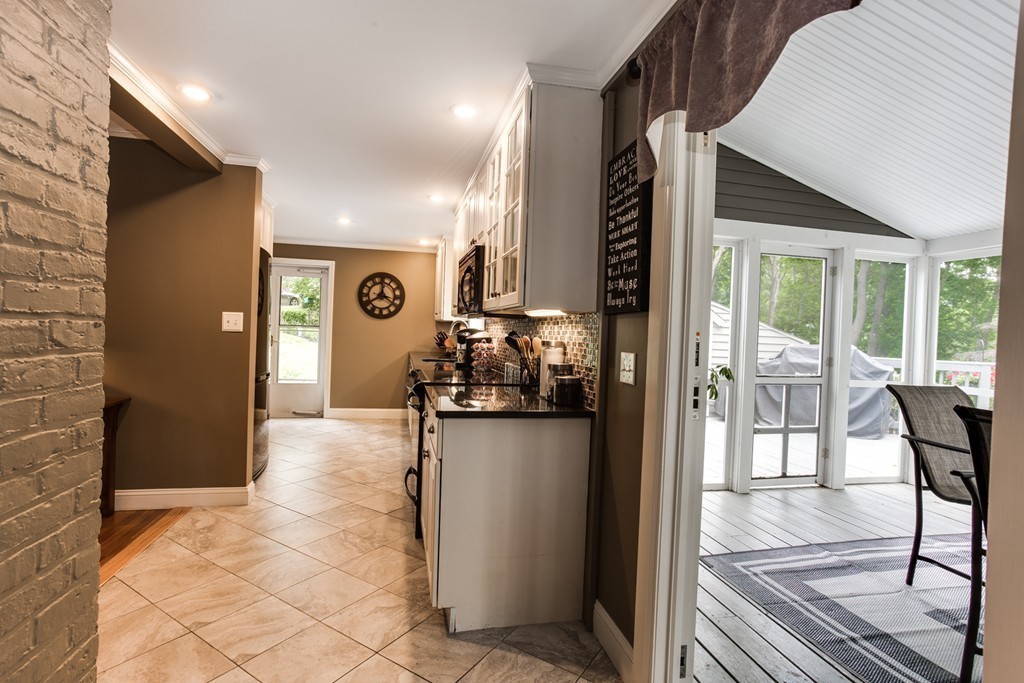 18 Bancroft Tower Road Worcester, MA 01609 - Photo 10 of 30 Gallery Image 10