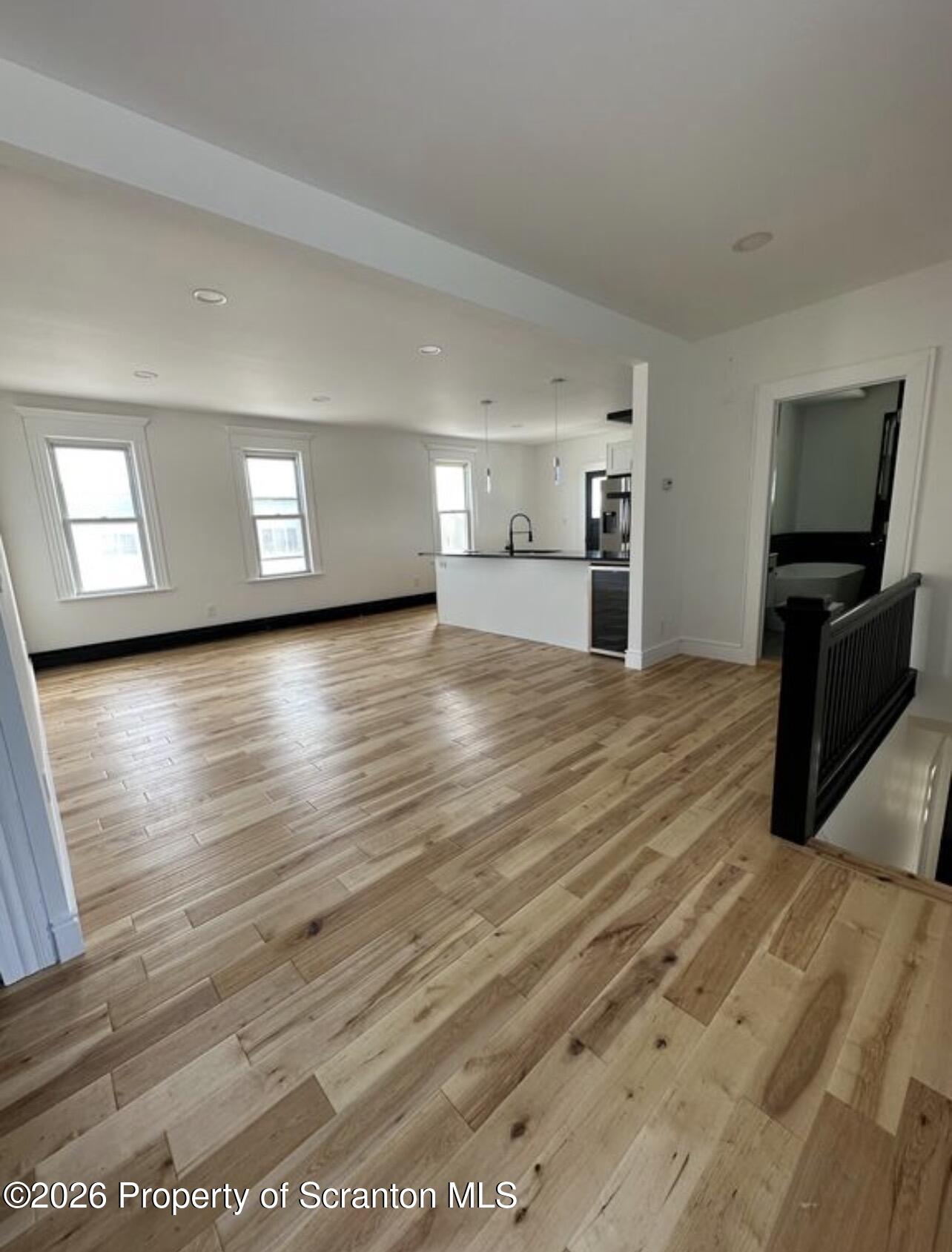 200 Oak Street, Unit 2 Old Forge, PA 18518 - Photo 4 of 12 IMG_0732