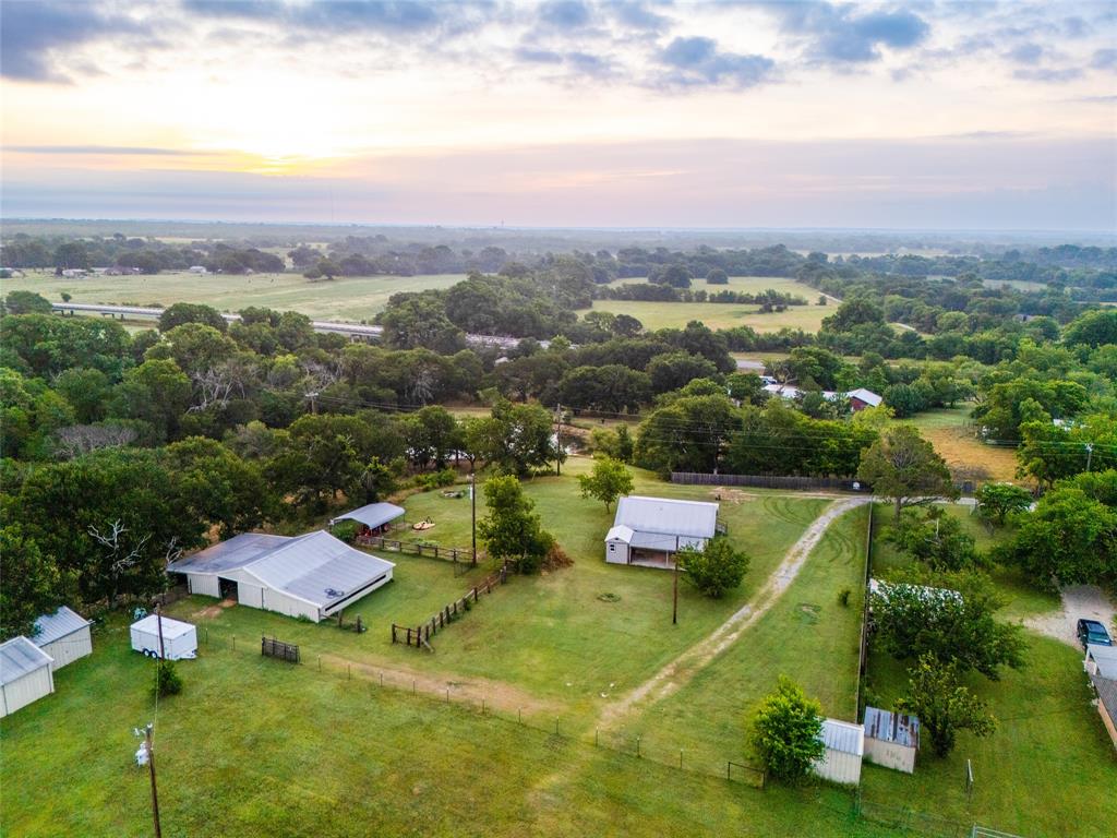 6219 Klein Road Sanger, TX 76266 - Photo 5 of 32